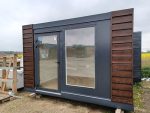 Puesto Comercial Modular VITRAL de 3x4 metros con Frente de Cristal - Imagen 2